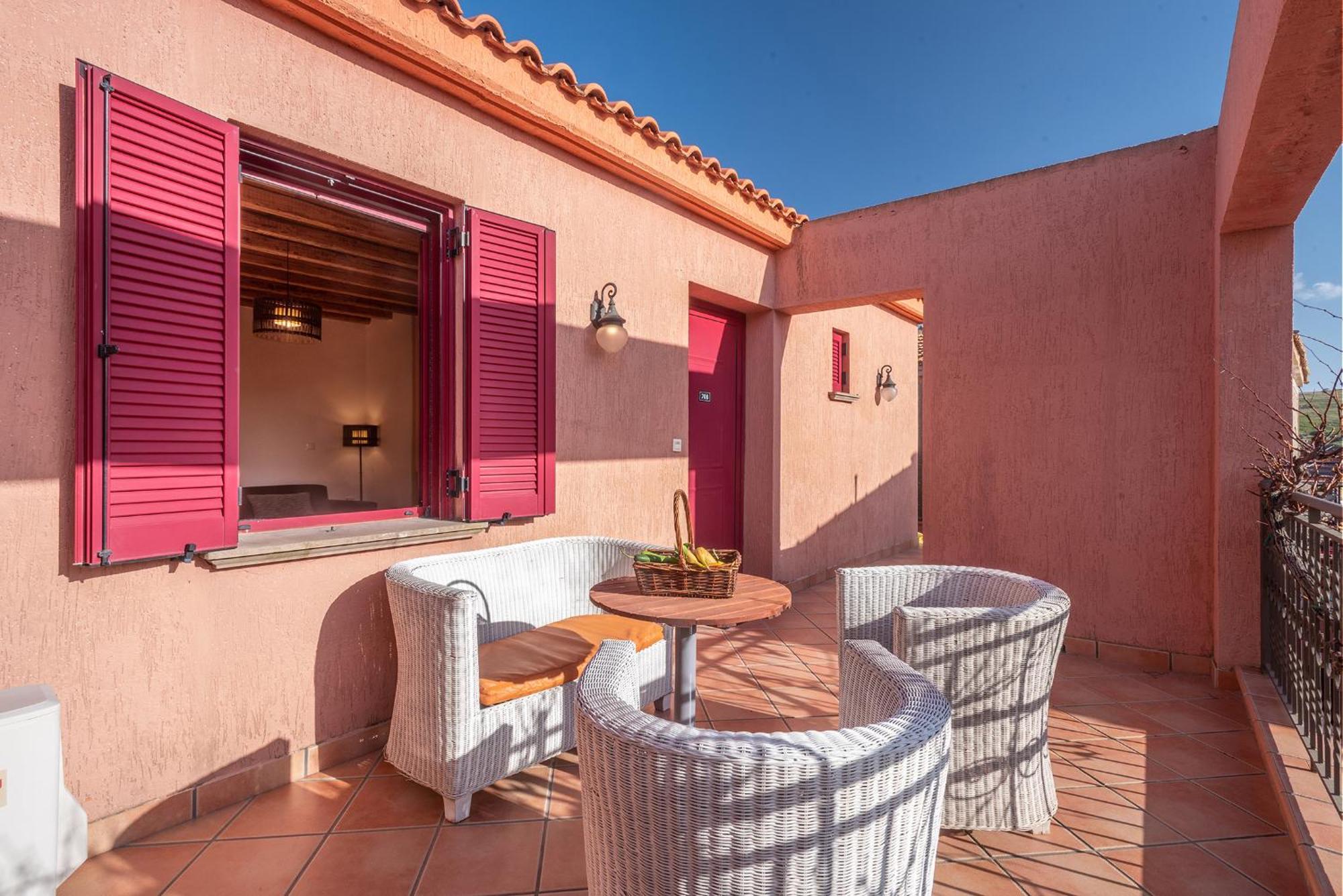The Varos Residences Hotel Exterior foto